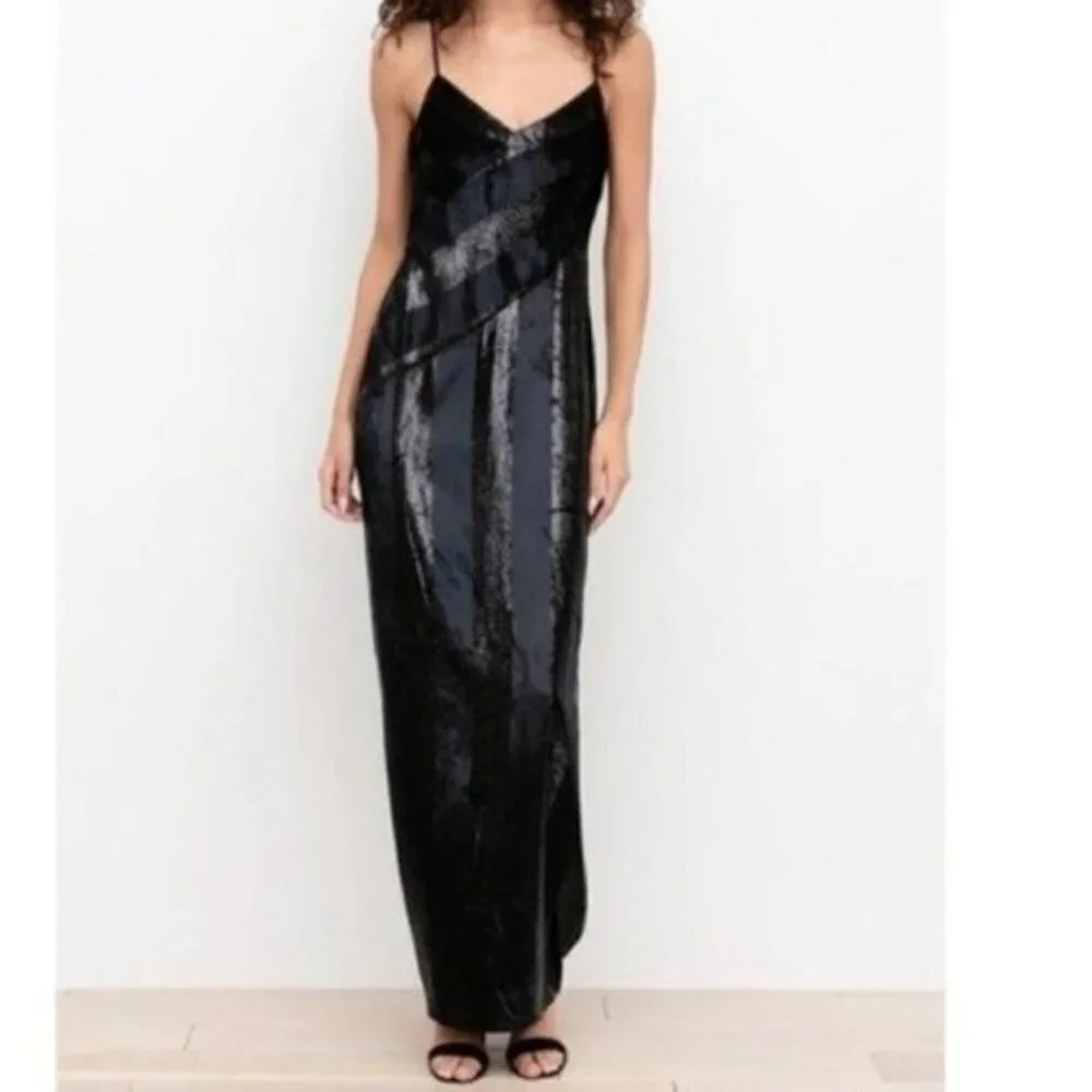 NWT Yumi Kim Black Metallic Velvet Maxi Dress Size Medium - Picture 1 of 13
